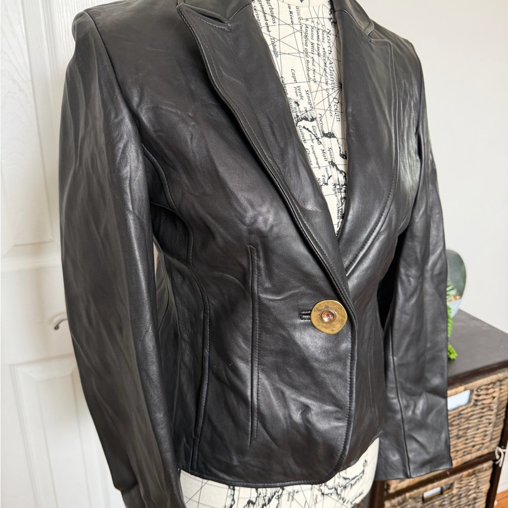 Nine West Leather Vintage one-button closure tailored silhouette Black Blazer S